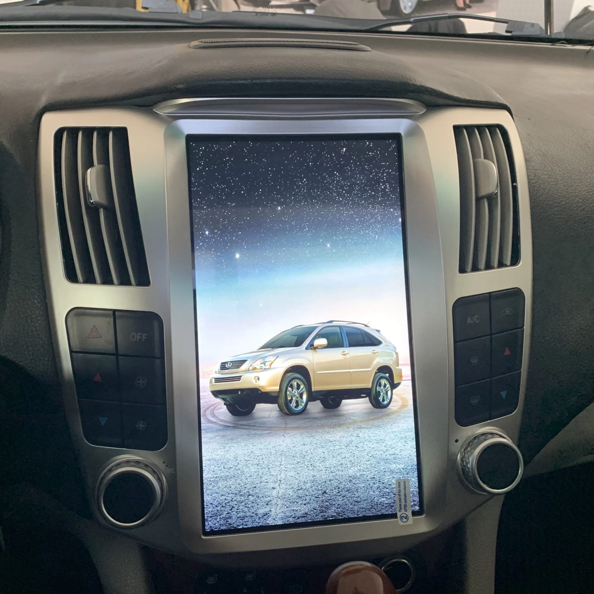 Lexus RX 2003-2010 | Tesla-style Apple Carplay Screen - Image 3